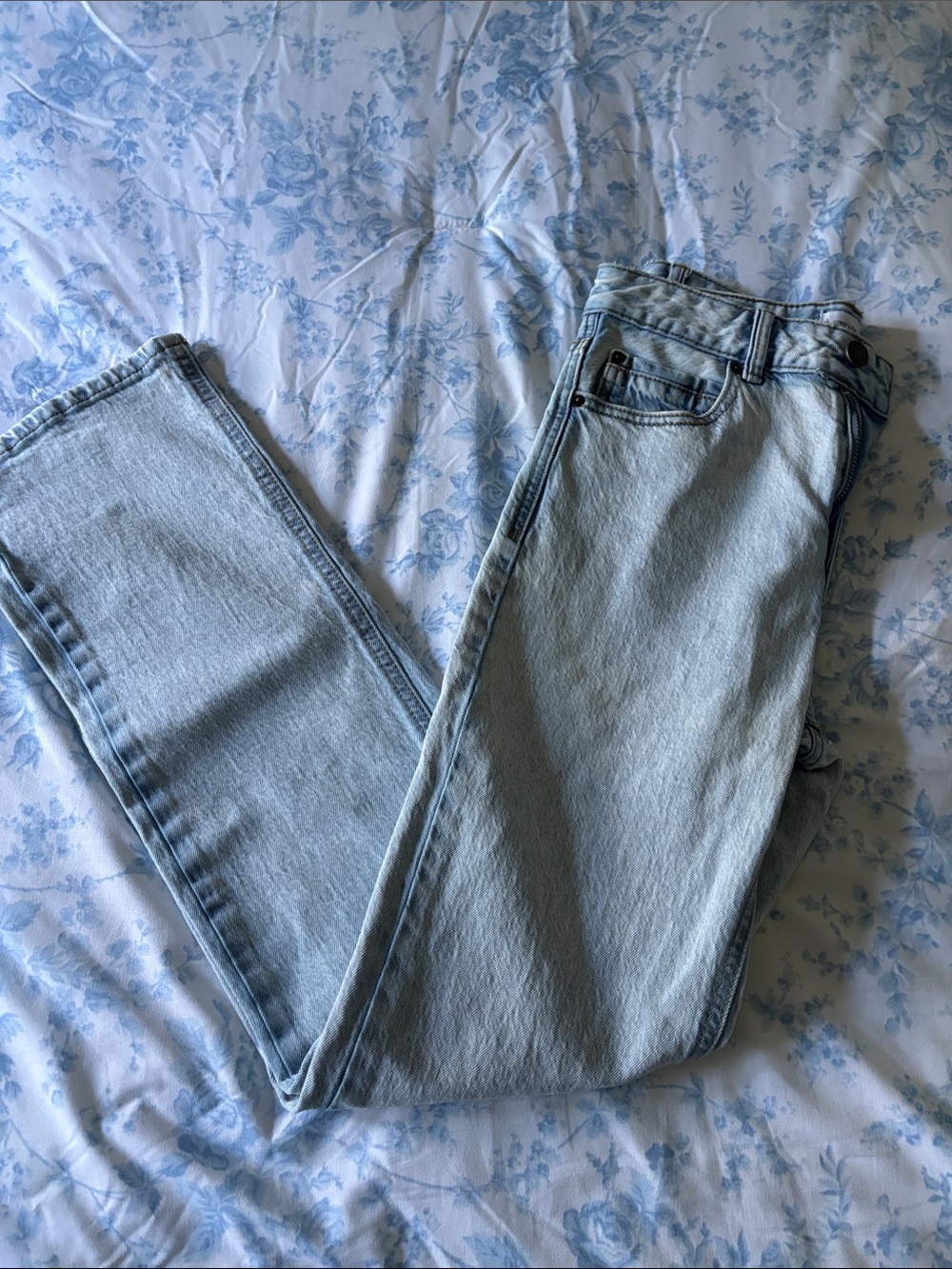 stradivarius Light Blue Straight-Leg Jeans size 36 - USA size 4
